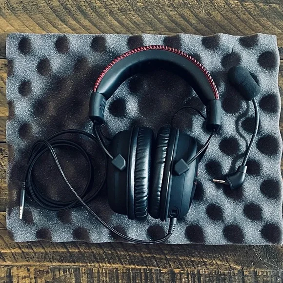 HyperX Headset - Picture 4 of 8